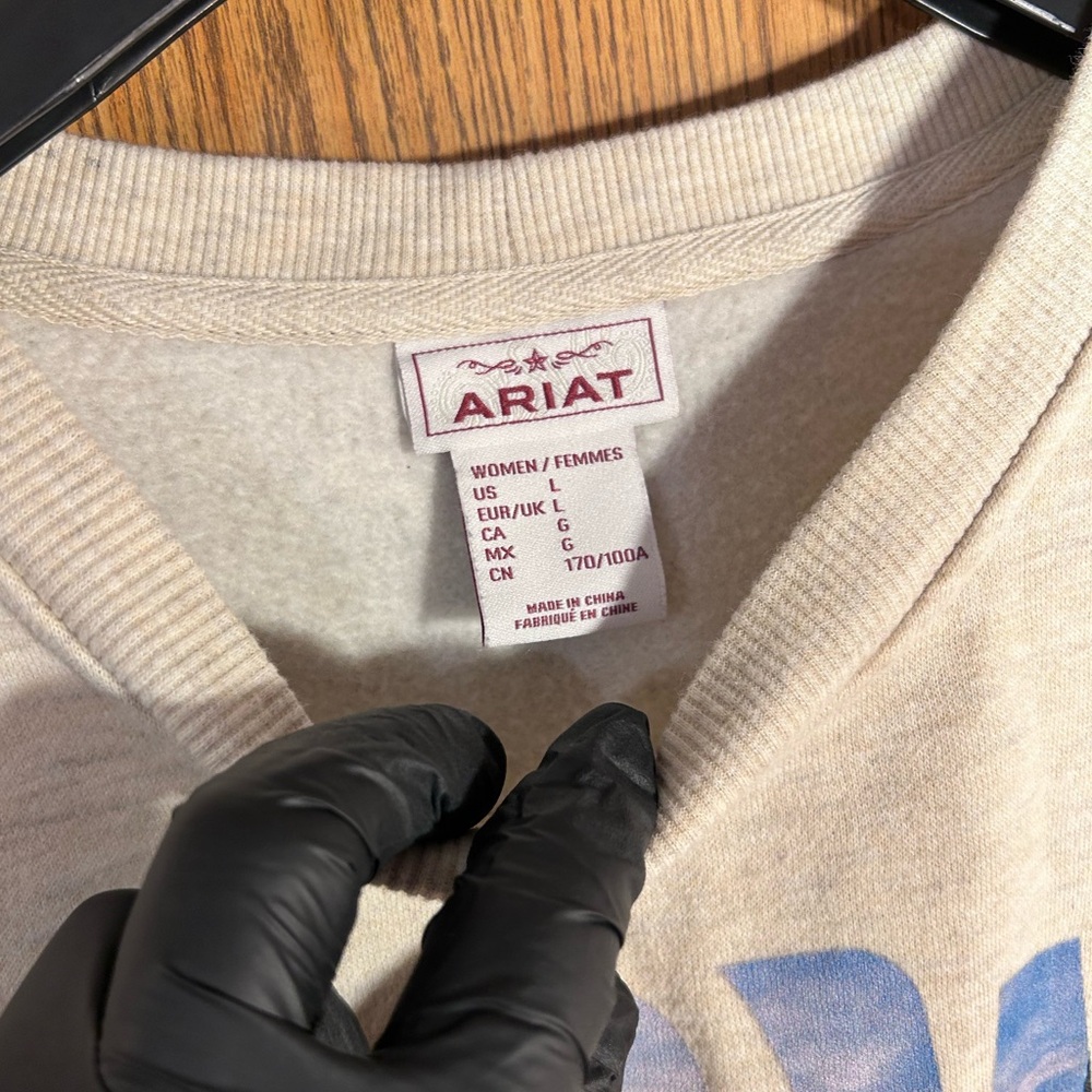 Ariat Cropped Crewneck Heathered Cream Cowboy Sweatshirt - Picture 3 of 5